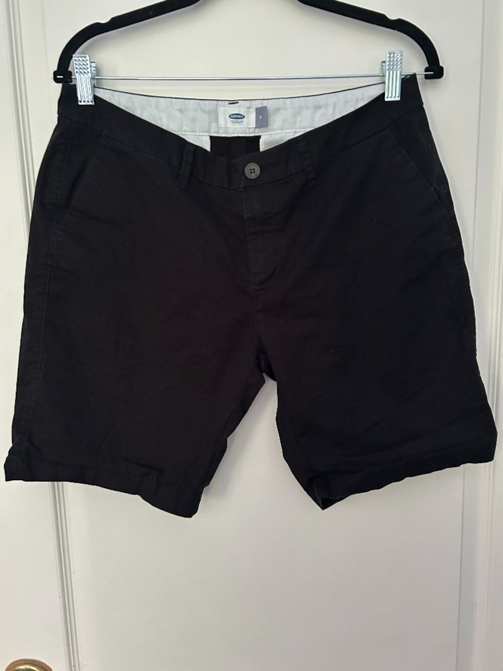 Old Navy Black Bermuda Shorts - Size 6